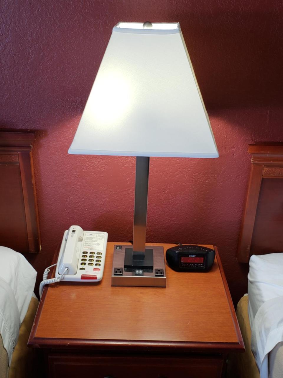 Travel Inn Of Buford Exteriör bild